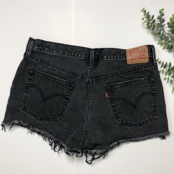 Vintage Levi Jean Shorts - Picture 1 of 7